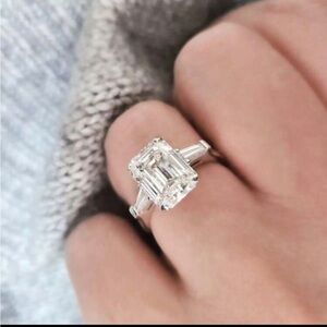 Silver cz ring
